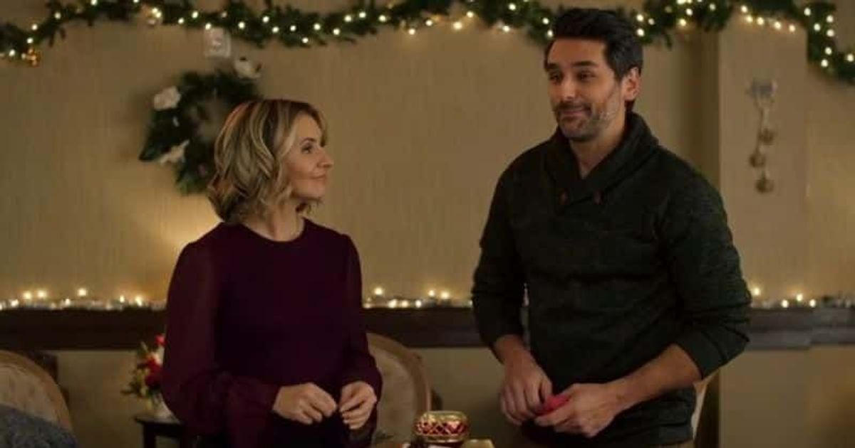 ‘Candy Cane Christmas’ Lifetime’s holiday movie lifts your spirit up