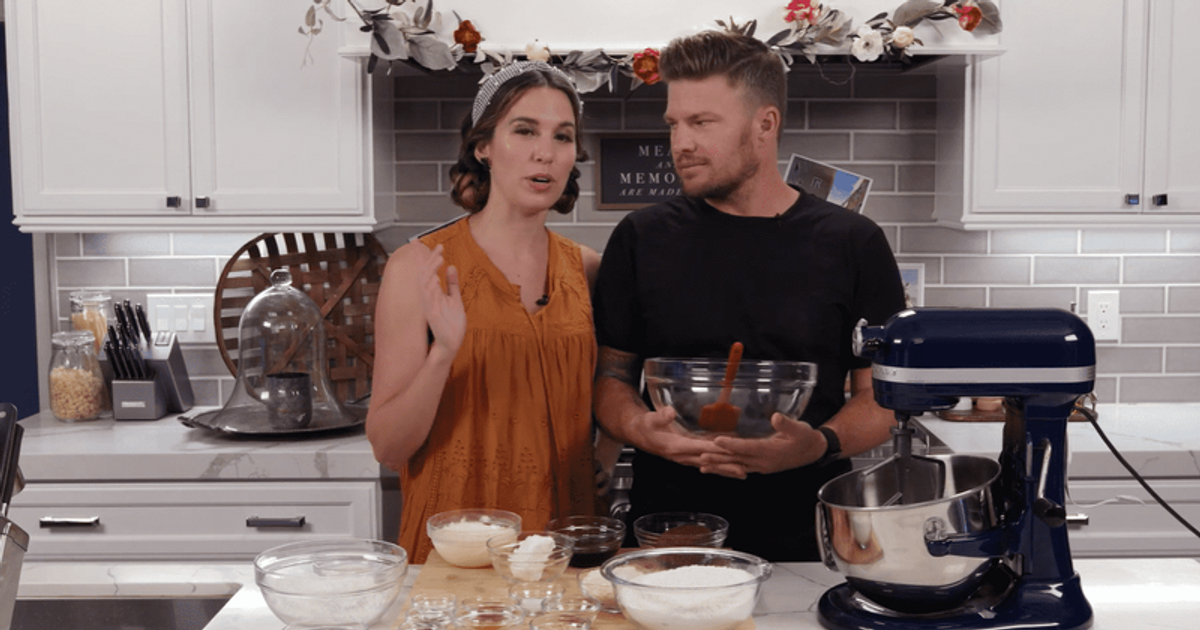 Christy Carlson Romano and Brendan Rooney make German Christmas treats