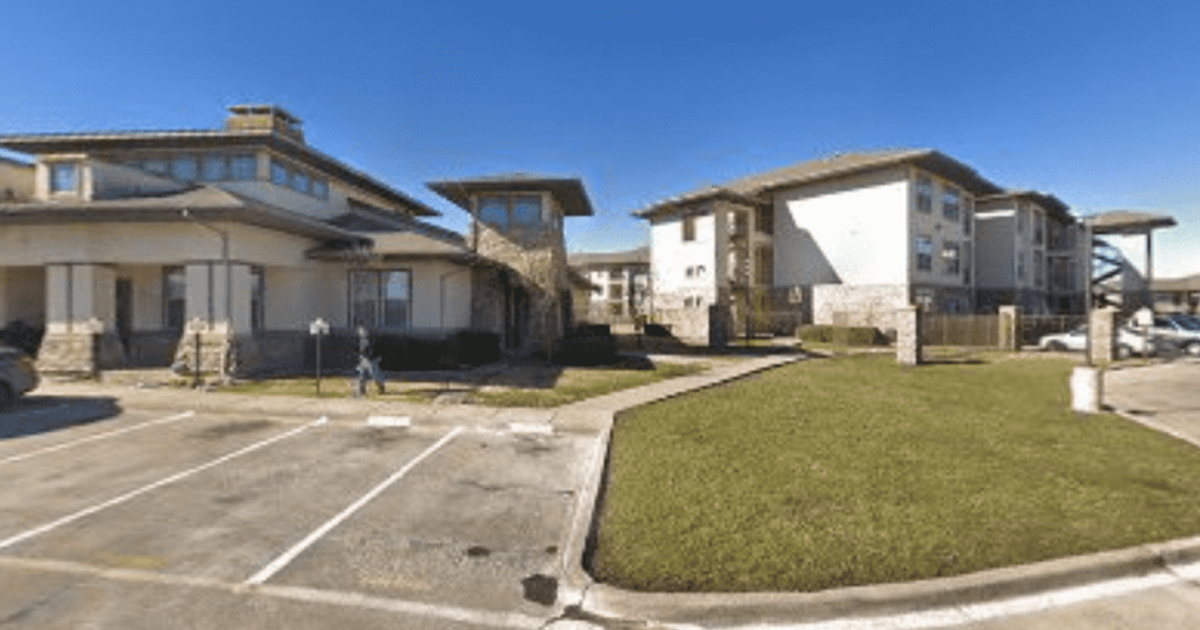 Who are Arlington apartment complex shooting victims? 2 teen brothers