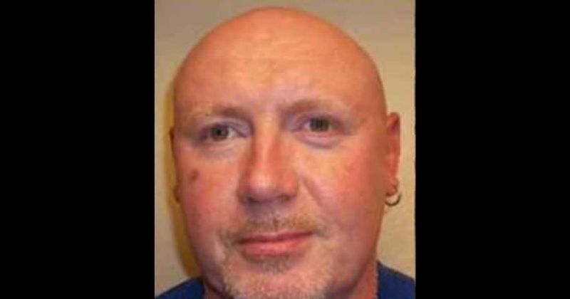 Stephen Archer Convicted murderer escape with exprison officer's help