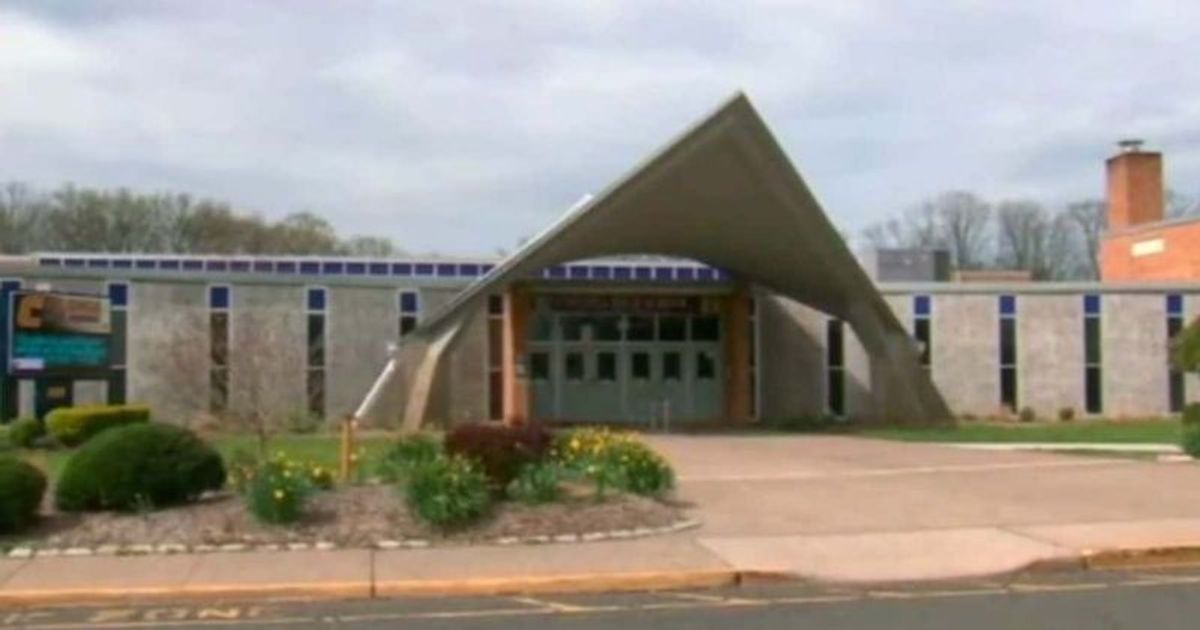 NJ mom claims she's discovered why Colonia high school reported cluster