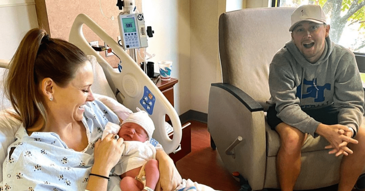 'Never known a love like this' 'American Idol' winner Scotty McCreery(01)