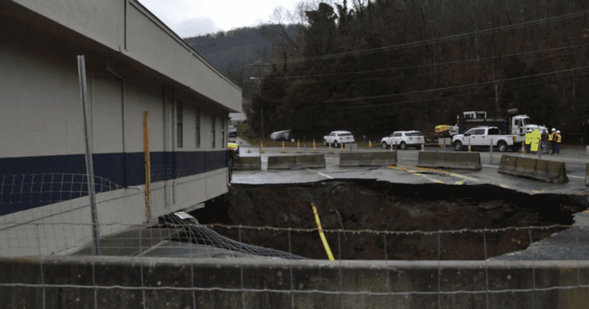 Massive sinkhole threatens to swallow a West Virginia police department