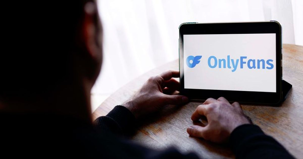 Is OnlyFans down? NYC and Los Angeles face major outage as 54 users