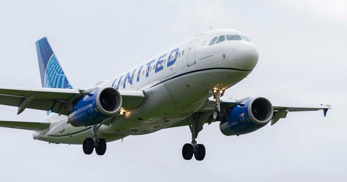 United flight makes emergency landing at San Diego after laptop catches