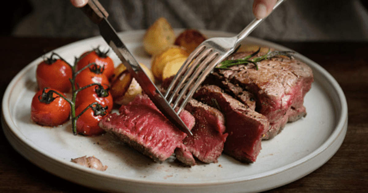 'WHAT CHEEK' picks a side after slowcooked beef dish causes