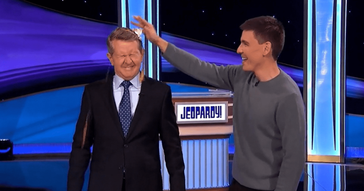 'Jeopardy! Masters' champ James Holzhauer cracks egg on host Ken
