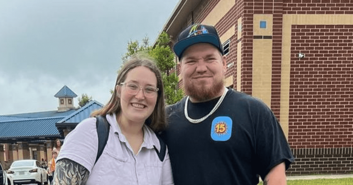 Josh Efrid trolled over his bland expression as 'Mama June' star