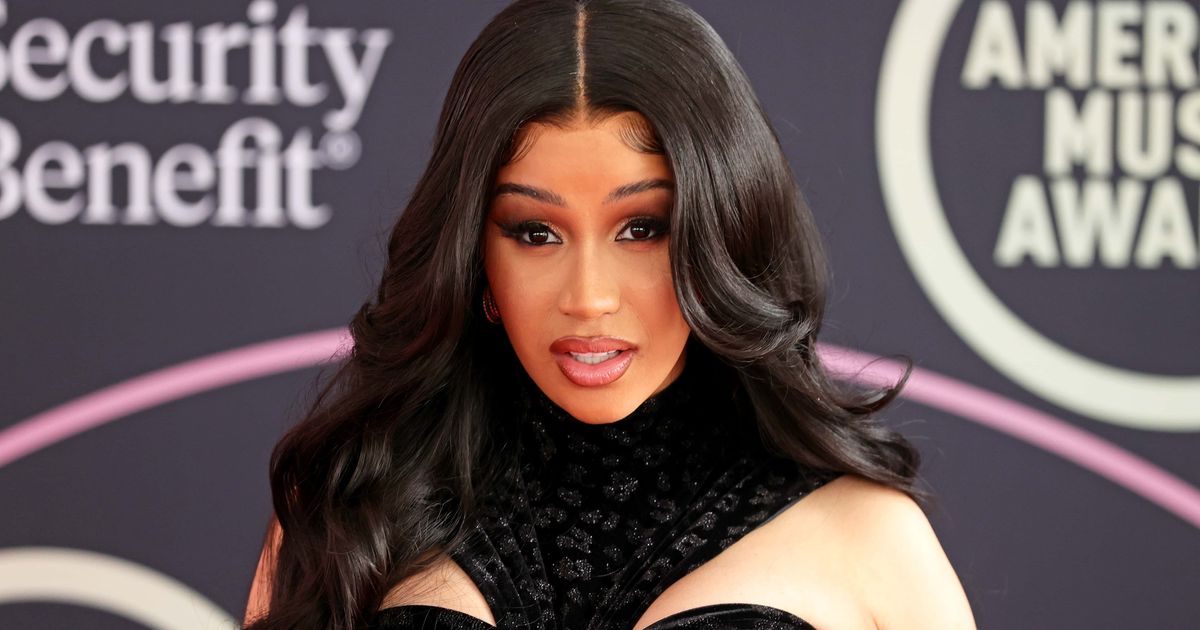 How tall is Cardi B? Rapper was once called a 'skinny legend' due to ...