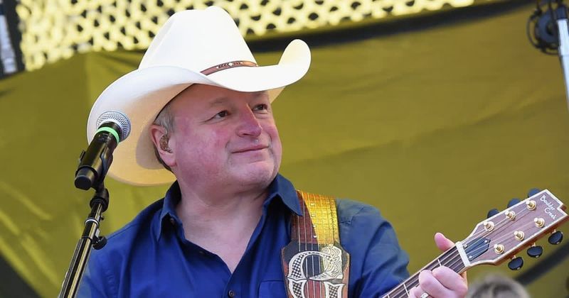 Country Star Cancels Shows To Focus On Mental And Physical Wellbeing: The Full Story - n2zq2bl